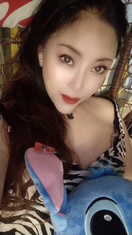 回味无穷的少妇